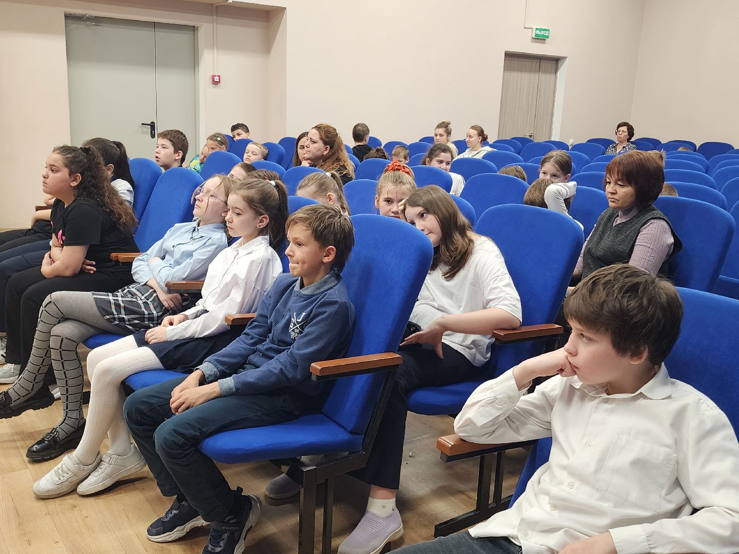 день добрых дел, песни победы,