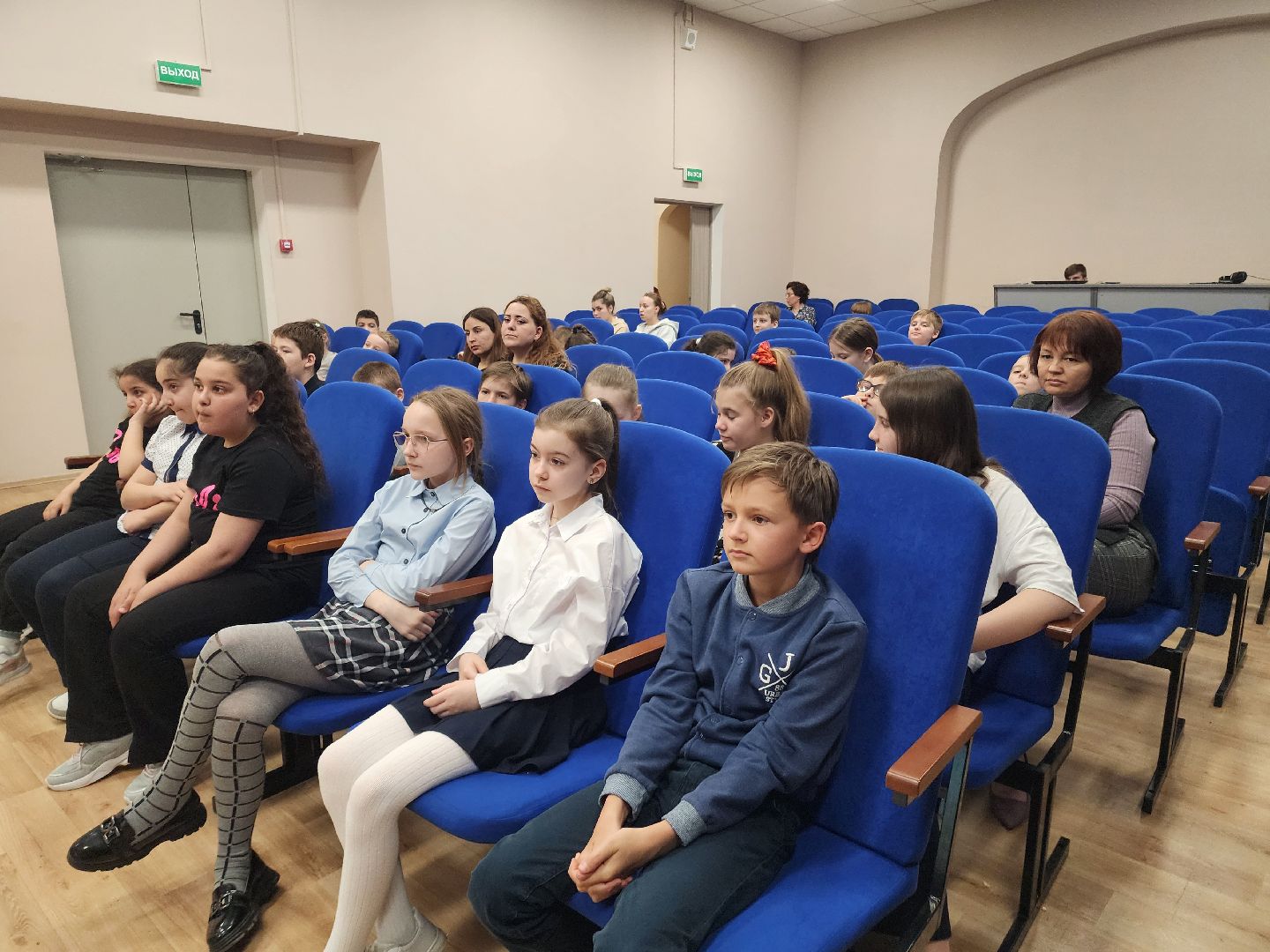 день добрых дел, песни победы,