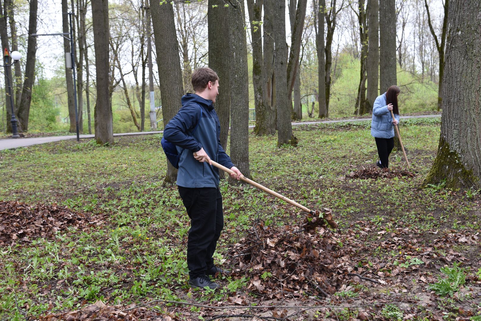 лотошино, лотошинский парк, субботник, день добрых дел, уборка территории,