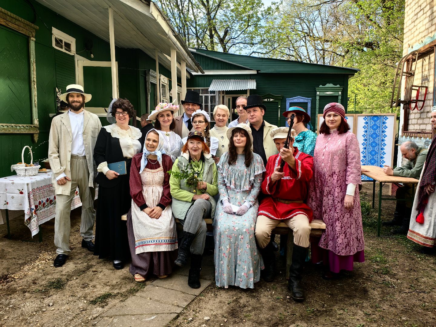 музей, экспонаты, 19 век, актеры,