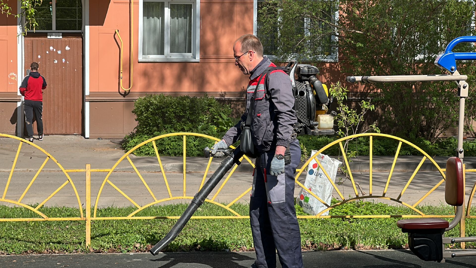 Клин, общество, ЖКХ, детские игровые площадки, уборка дворов,