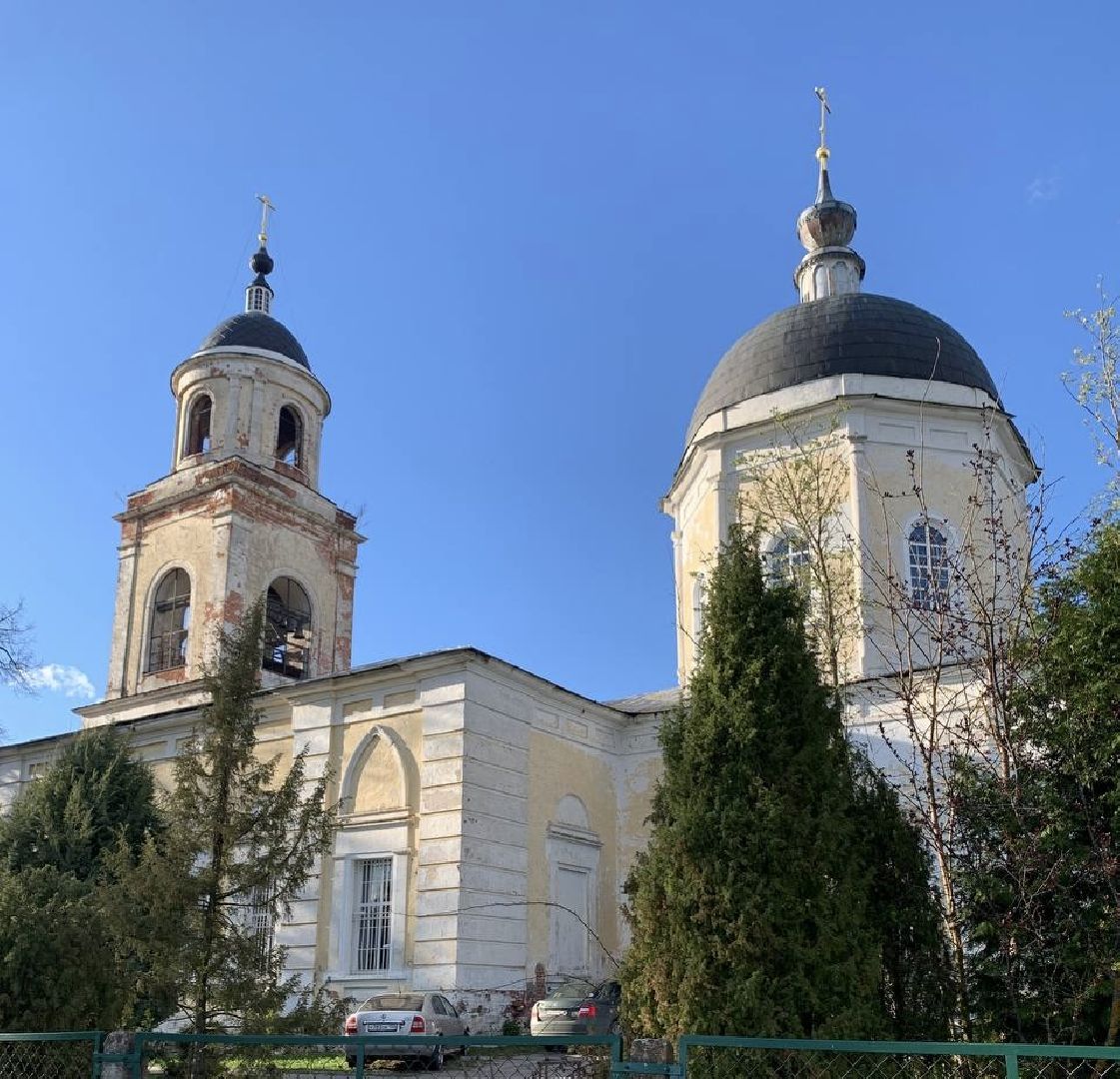 Домодедово, объект культурного наследия, Подмосковье, Культура, День добрых дел, Церковь, Храм, субботник, Субботник в храме, Духовенство, Отец Александр,