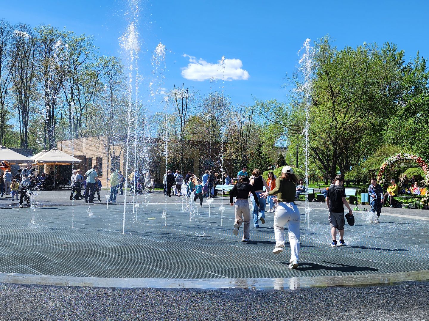 парк мира, первомай, мытищи, отдых в подмосковье,