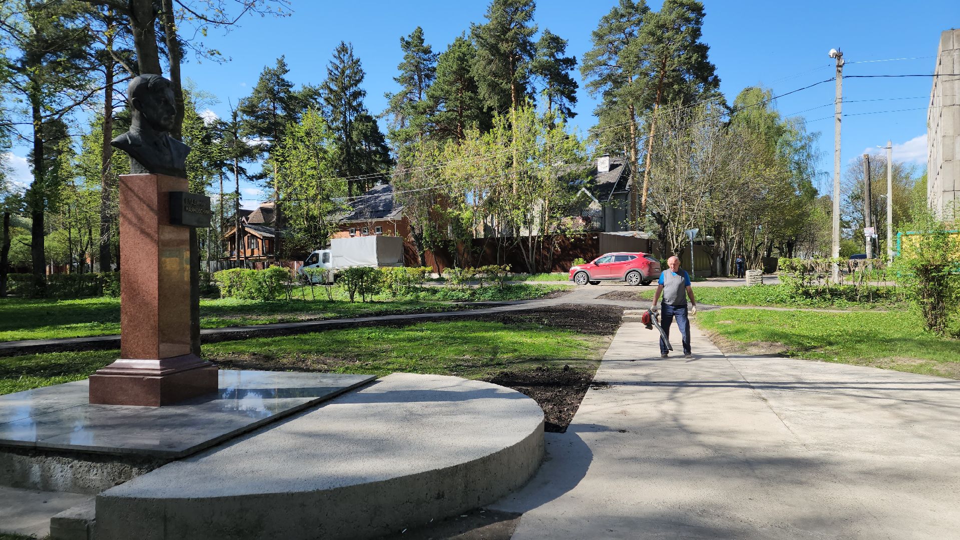 пушкино, маяковский, памятник, сквер, уборка общественных территорий,