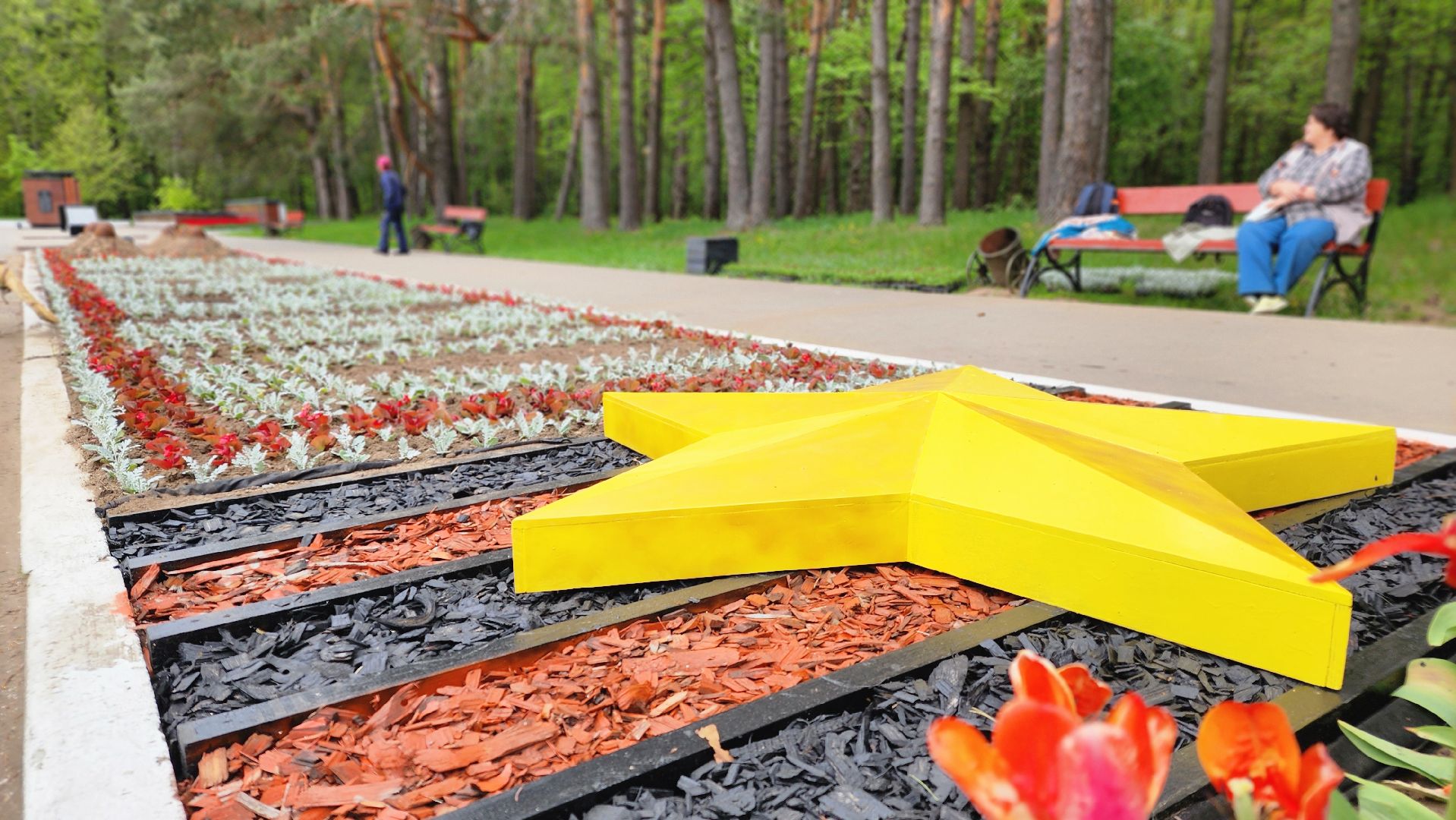 протвино, рубеж обороны, цветы, подготовка к Дню Победы, благоустройство,