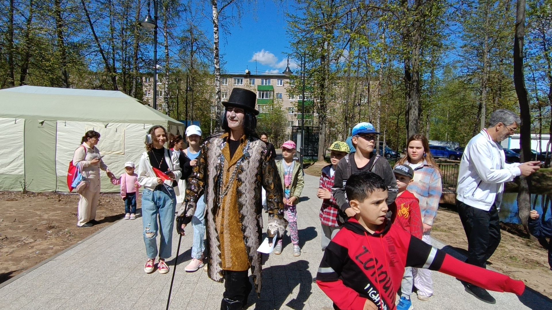 призрак, шуховская башня, лобня, парк,