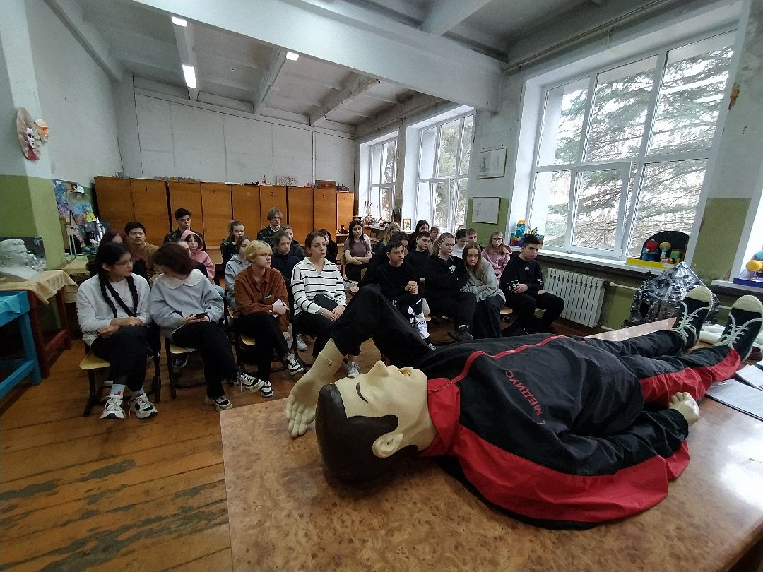 Зарница, строевая подготовка, ПДД, игра