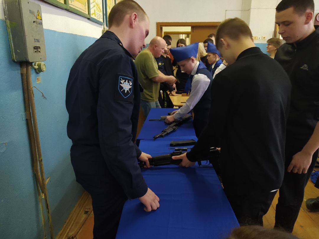 Зарница, строевая подготовка, ПДД, игра