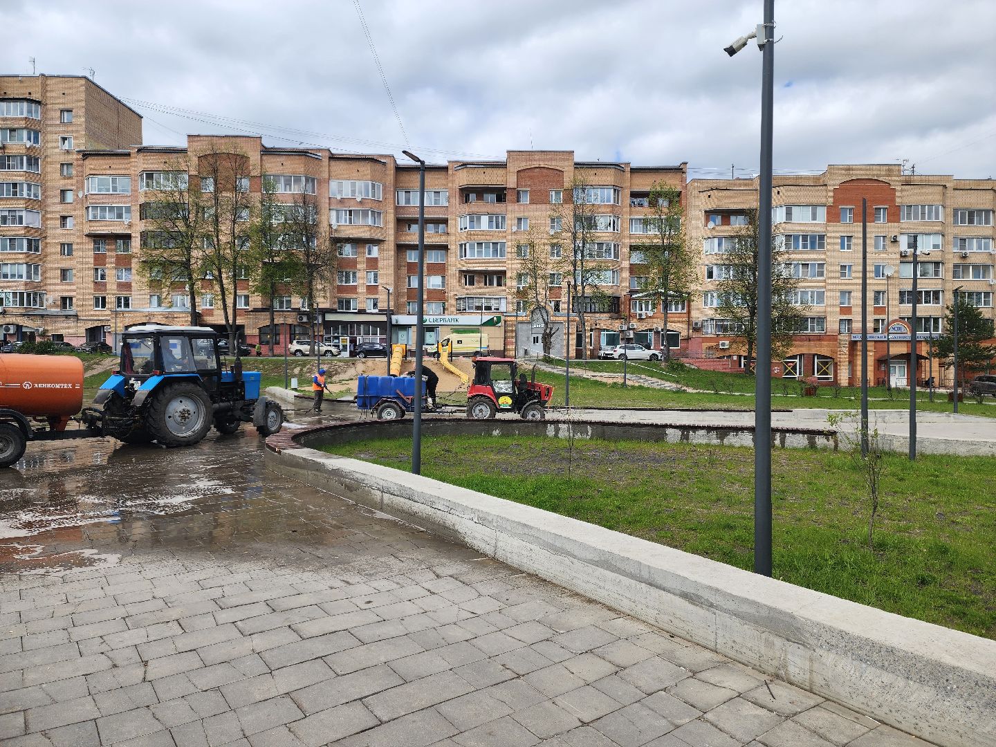 красноармейск, г.о. пушкинский, уборка общественных территорий, поливальная машина,