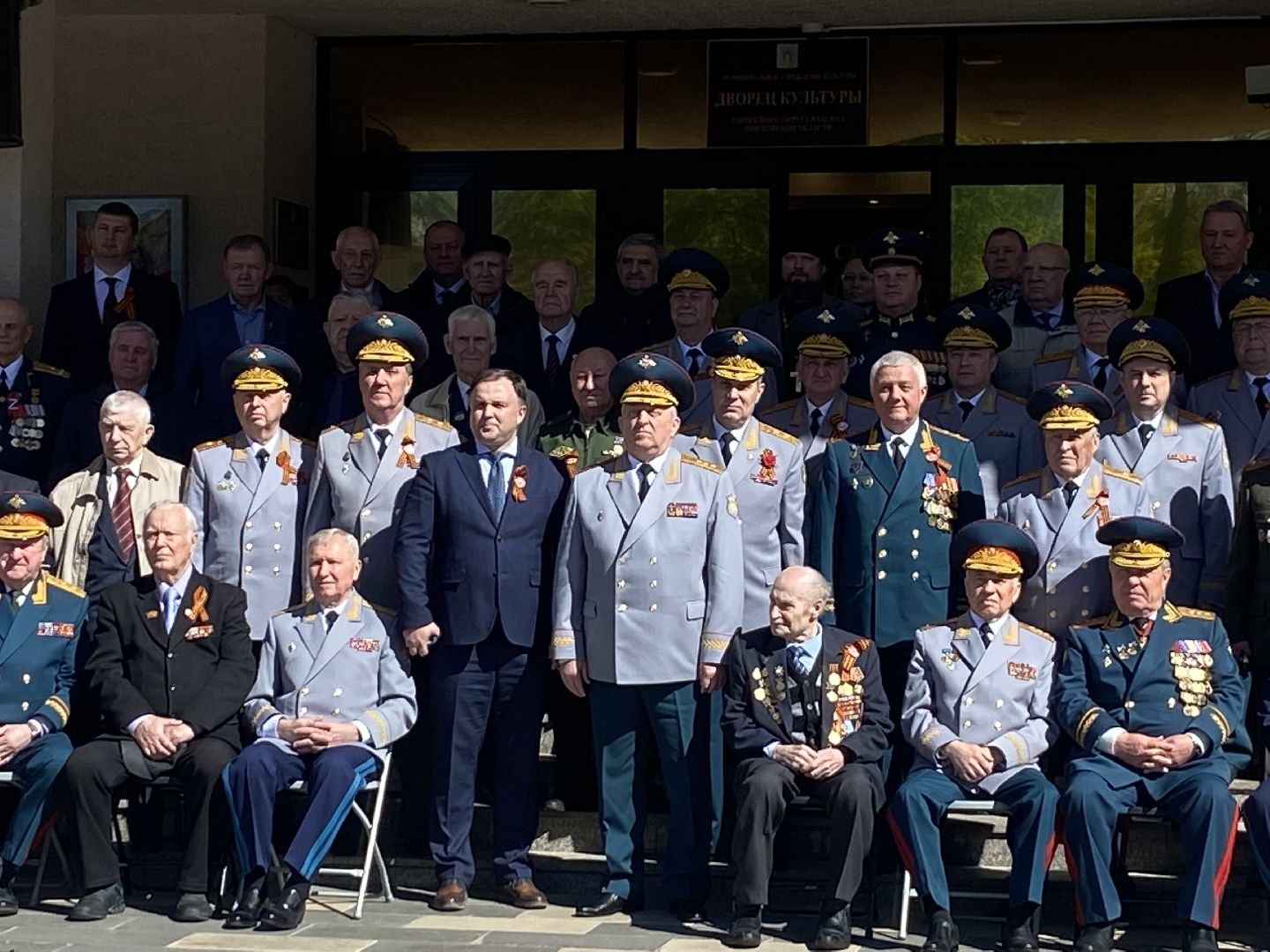 победный май во власихе, День Победы во Власихе, плац-концерт военнослужащих, ансамбль Красная звезда, Командующий РВСН, Глава ЗАТО Власиха,