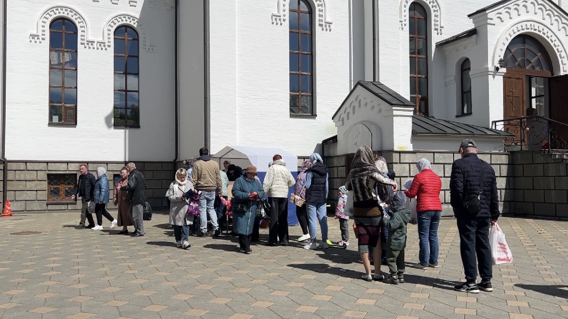 химки, пасха, храм, куличи,