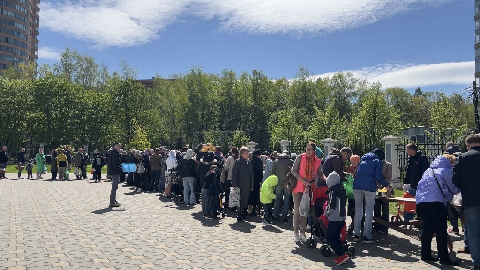 химки, пасха, храм, куличи,