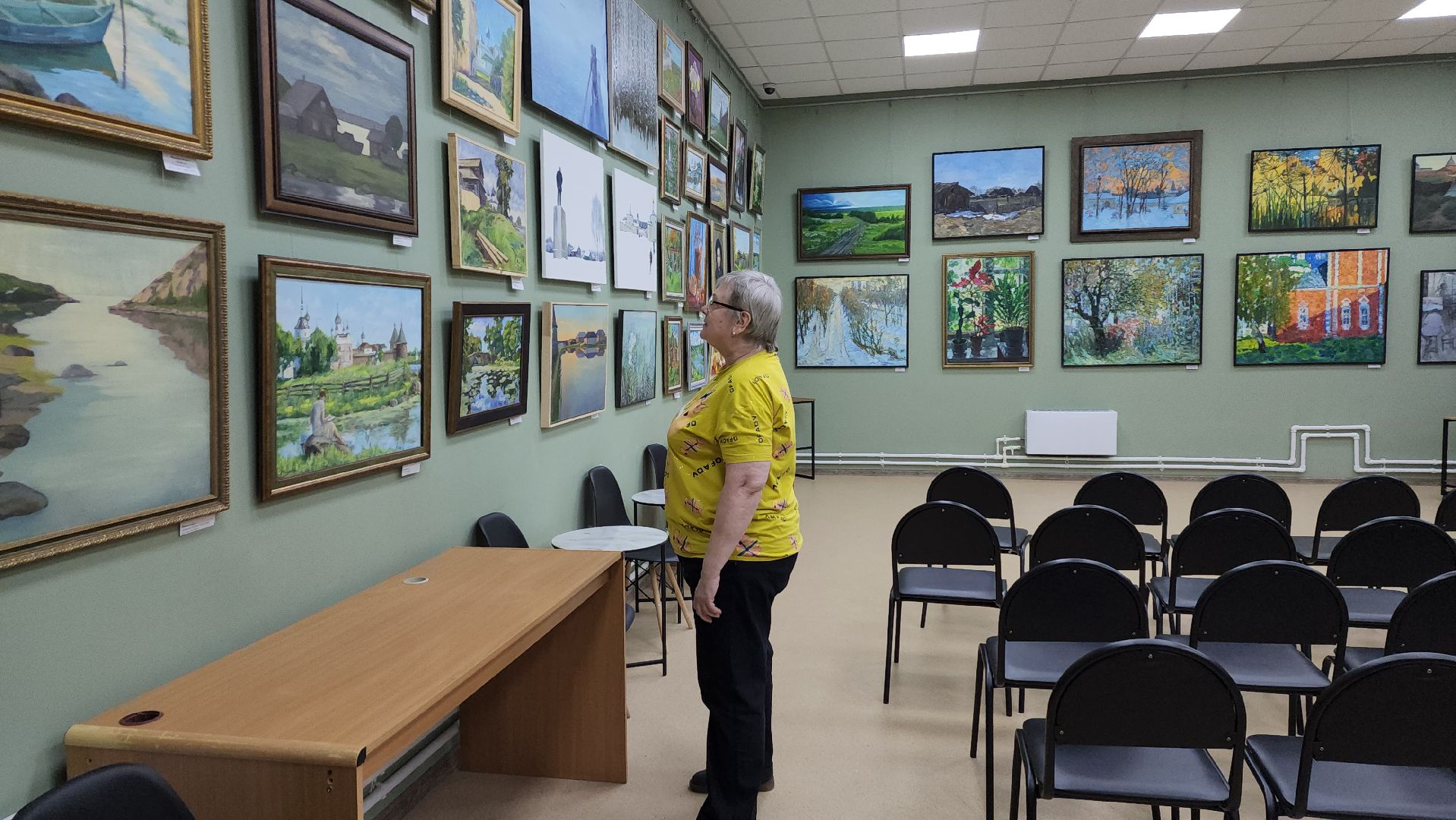 пушкино, экспозиция, самобытное творчество, живопись, художественная выставка, художник-педагог,