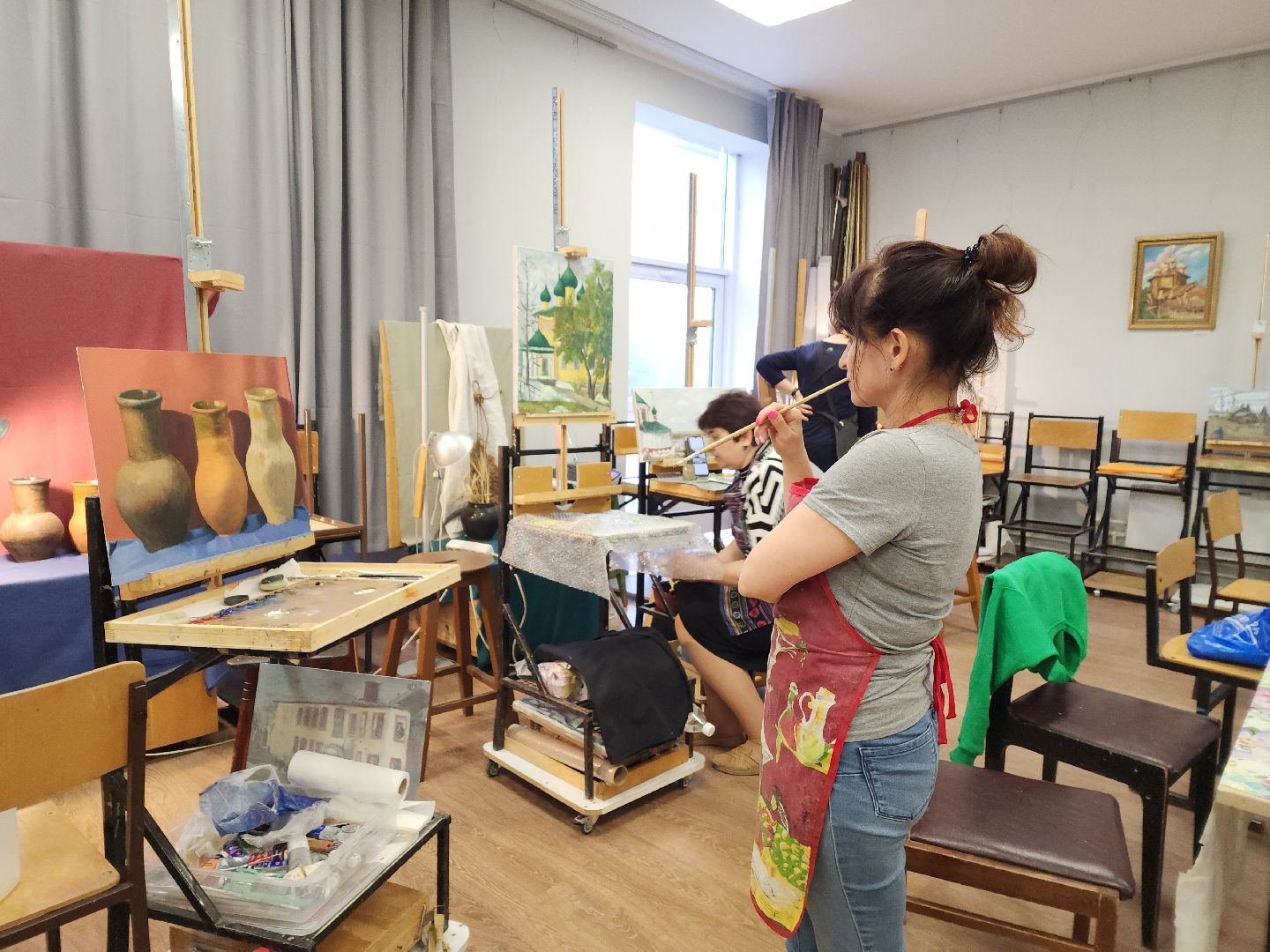 пушкино, экспозиция, самобытное творчество, живопись, художественная выставка, художник-педагог,