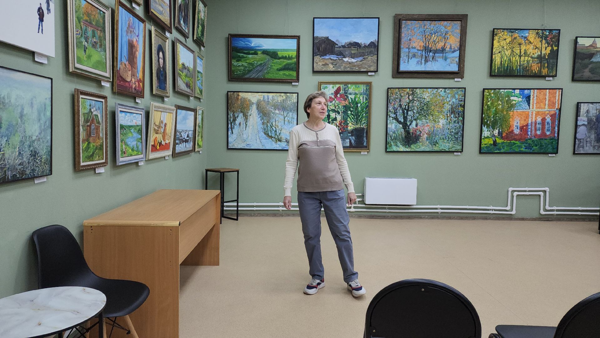 пушкино, экспозиция, самобытное творчество, живопись, художественная выставка, художник-педагог,