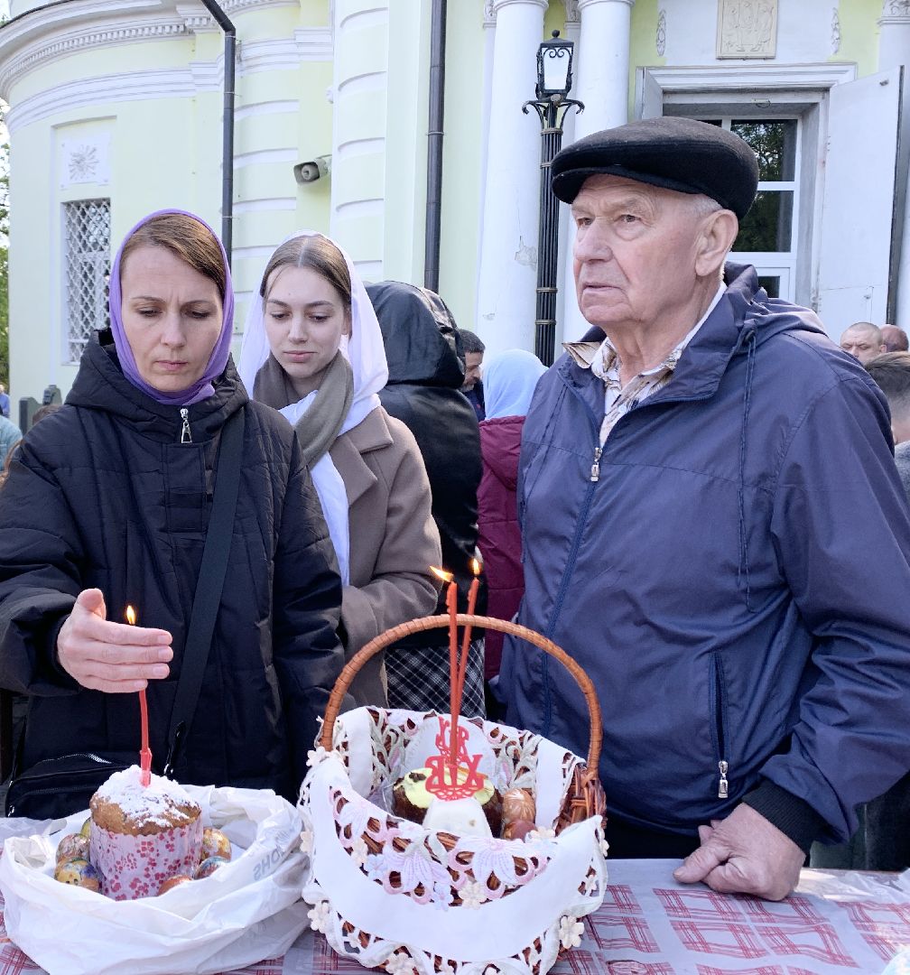 Балашиха, Подмосковье, Троицкий храм в Павлино, Пасха, освящение куличей,