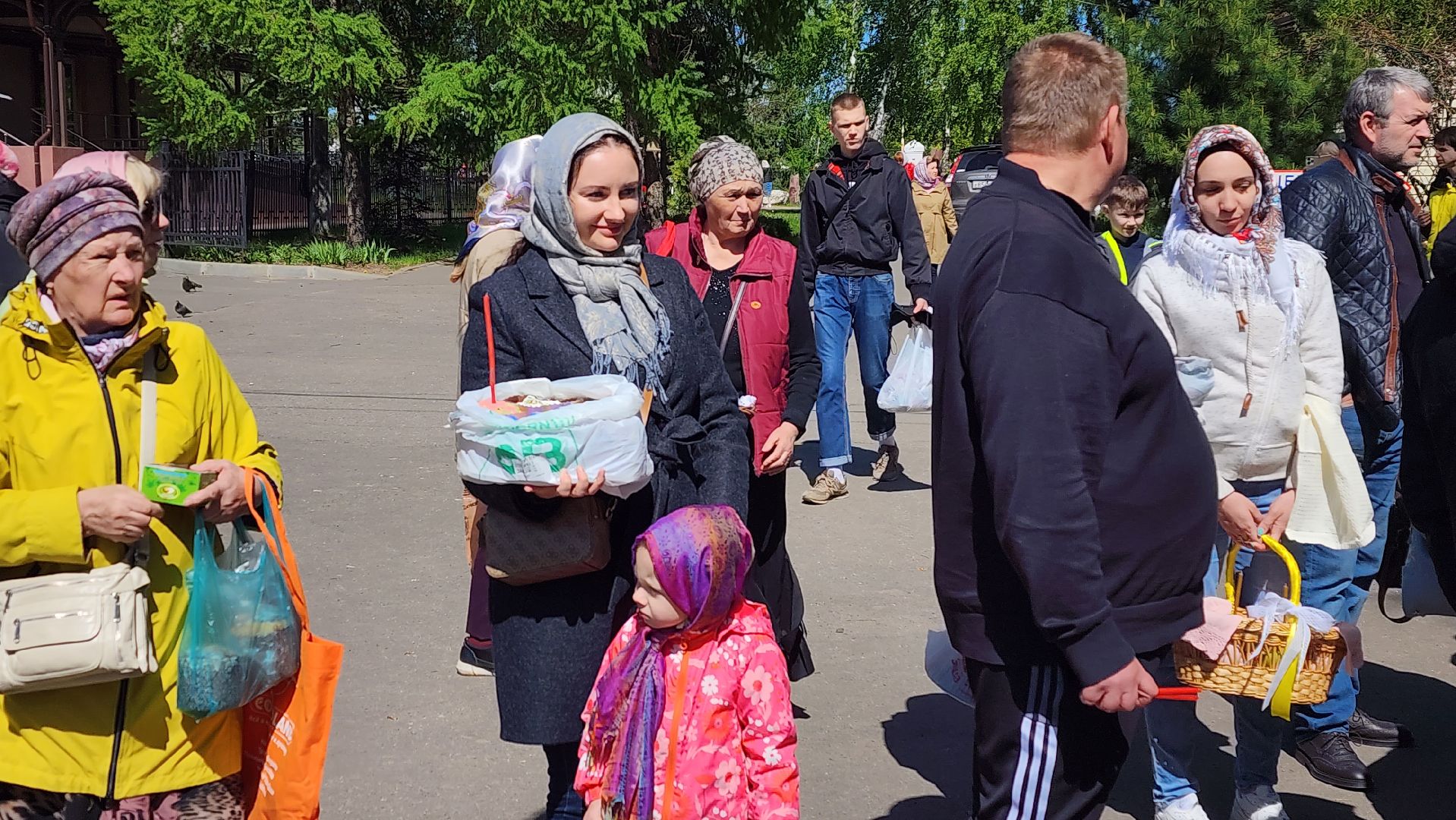 Пасха, освящение куличей, Преображенский храм, Космодамианский храм,