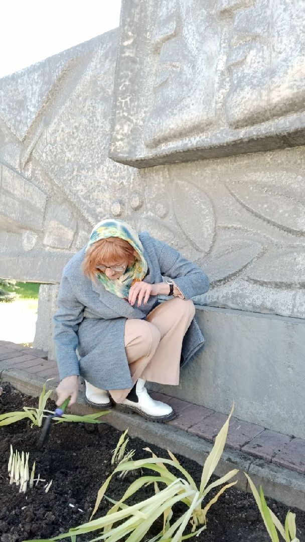 Союз садоводов России, посадка цветов, бронепоезд москвич, Ольга Пушкарева, ул Фрунзе, хоста, лилейник,