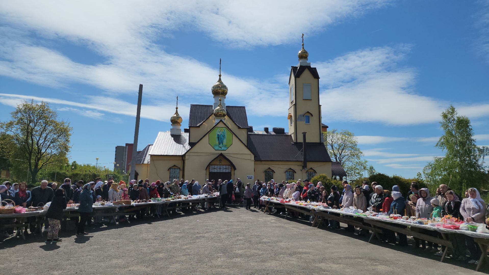 кашира, храм петра и февронии, пасха, великая суббота, освящение куличей, освящение пасхальных яиц,