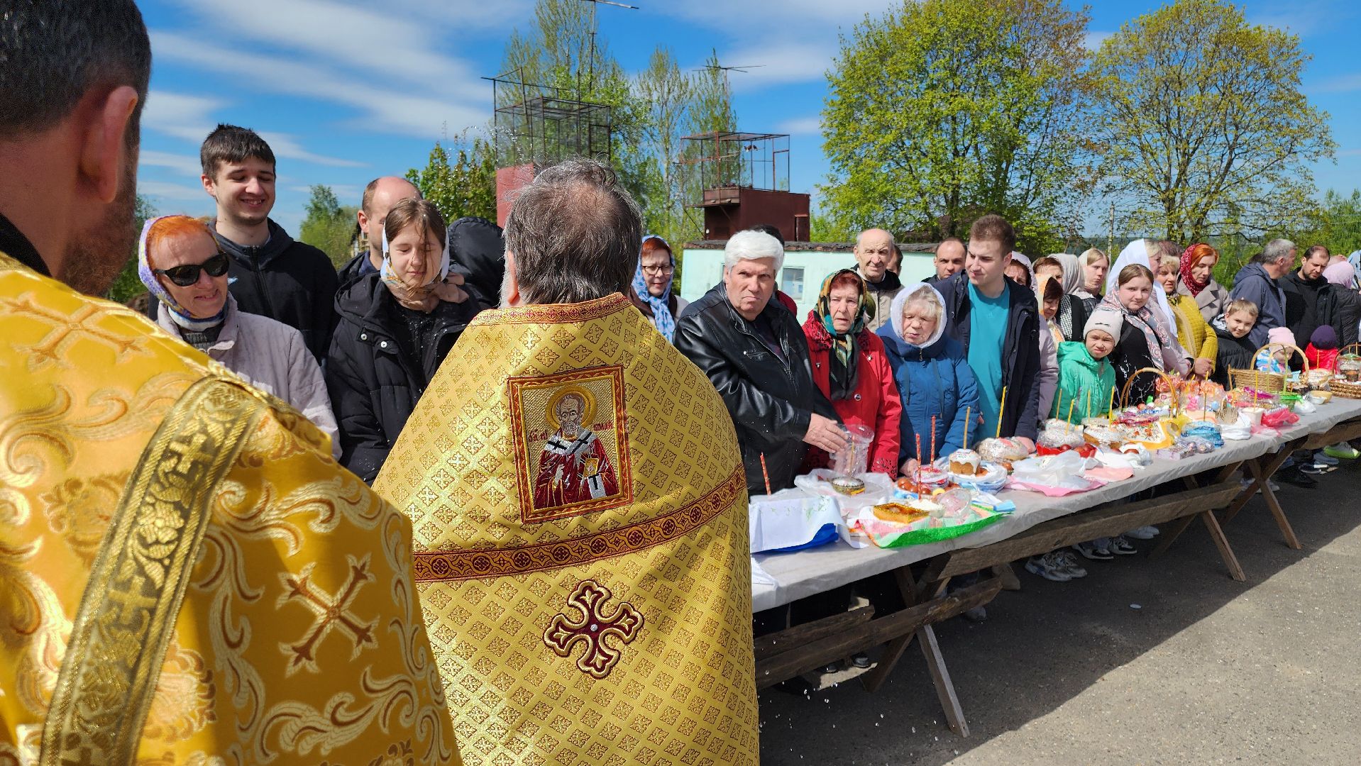 кашира, храм петра и февронии, пасха, великая суббота, освящение куличей, освящение пасхальных яиц,