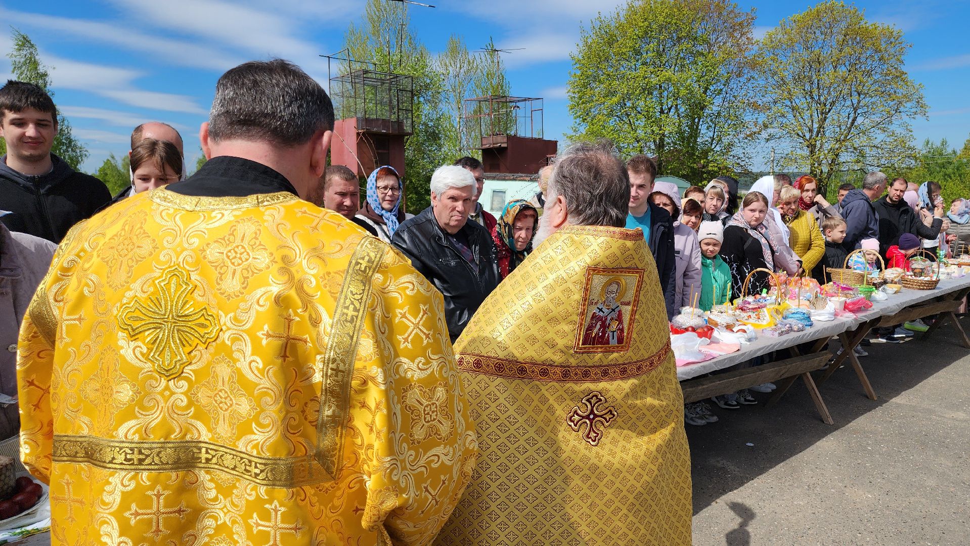 кашира, храм петра и февронии, пасха, великая суббота, освящение куличей, освящение пасхальных яиц,