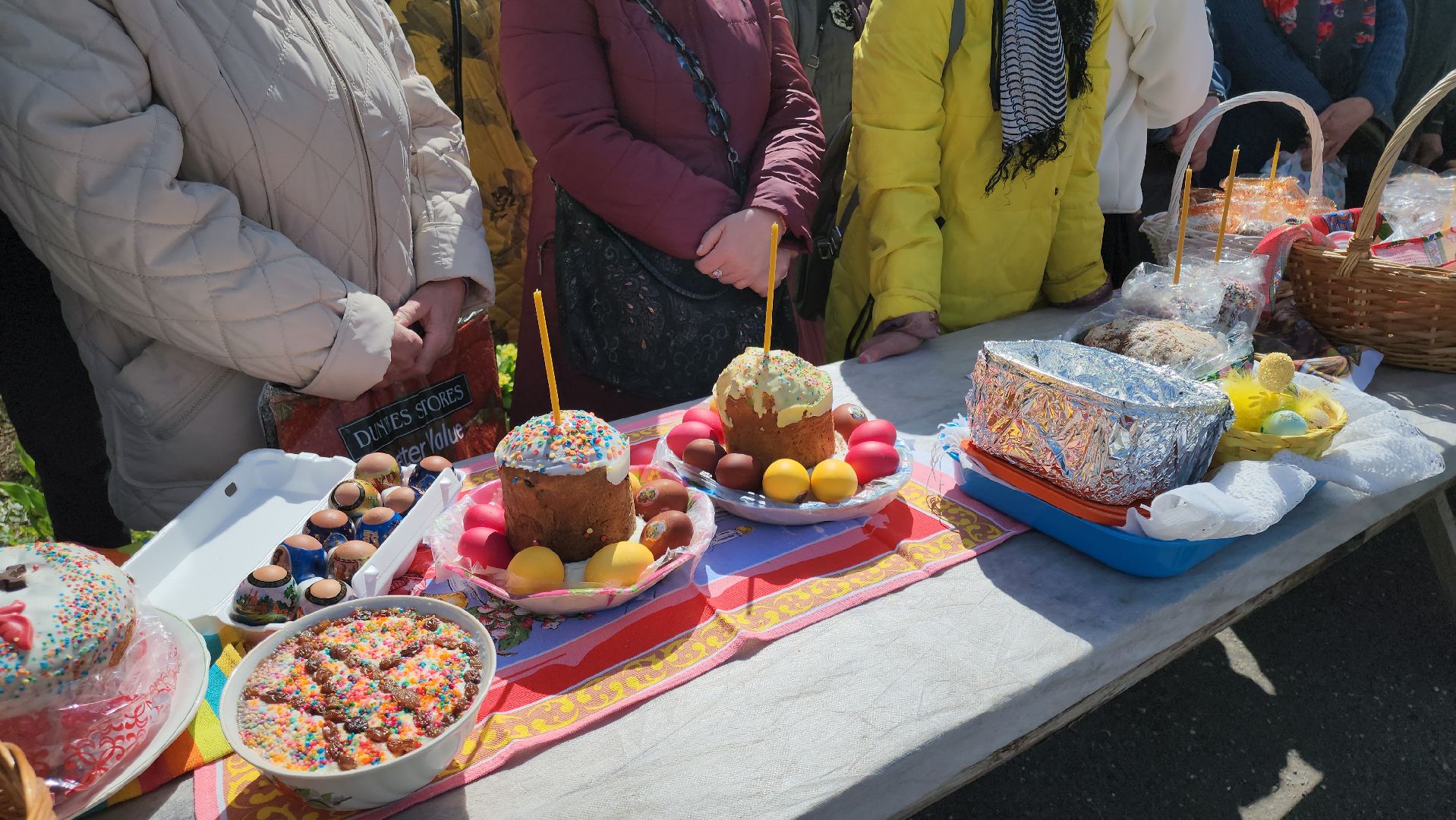 кашира, храм петра и февронии, пасха, великая суббота, освящение куличей, освящение пасхальных яиц,