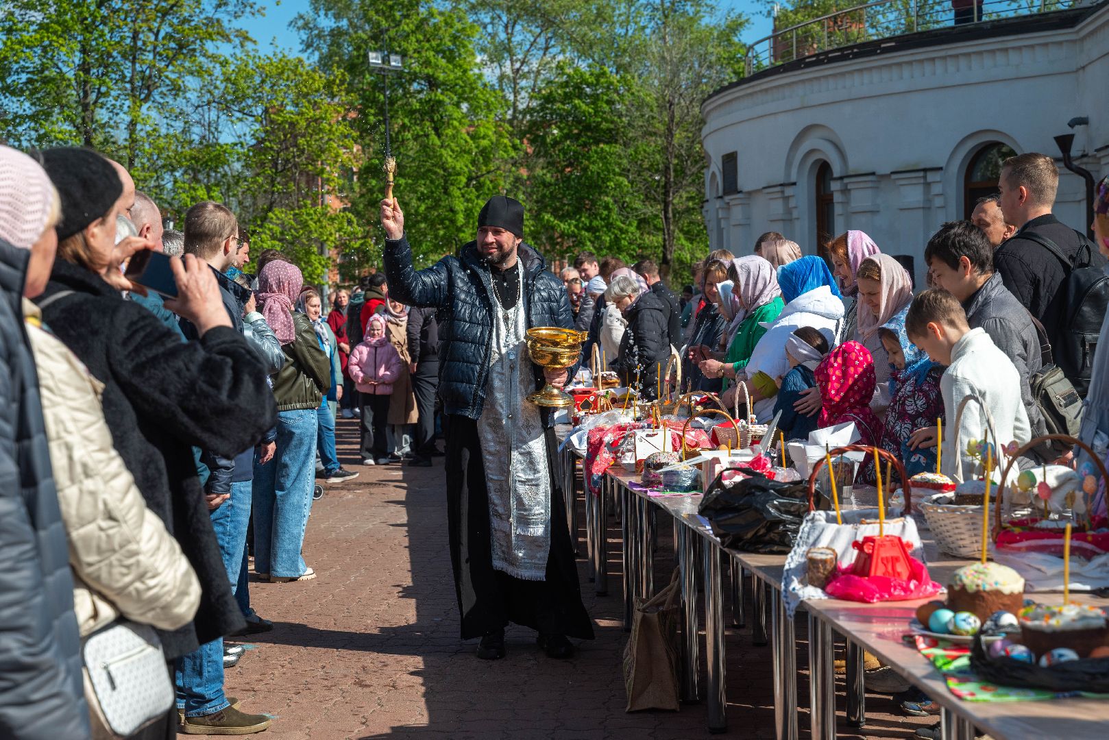 Реутов, Троицкий храм, Храм Казанской иконы Божьей Матери, Пасха, Христос воскрес, куличи, яйца, освящение, освящение куличей,