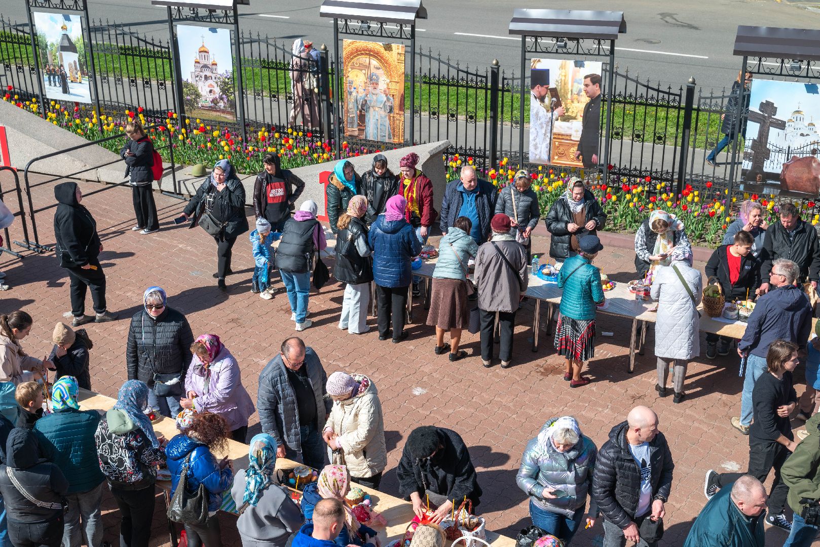Реутов, Троицкий храм, Храм Казанской иконы Божьей Матери, Пасха, Христос воскрес, куличи, яйца, освящение, освящение куличей,