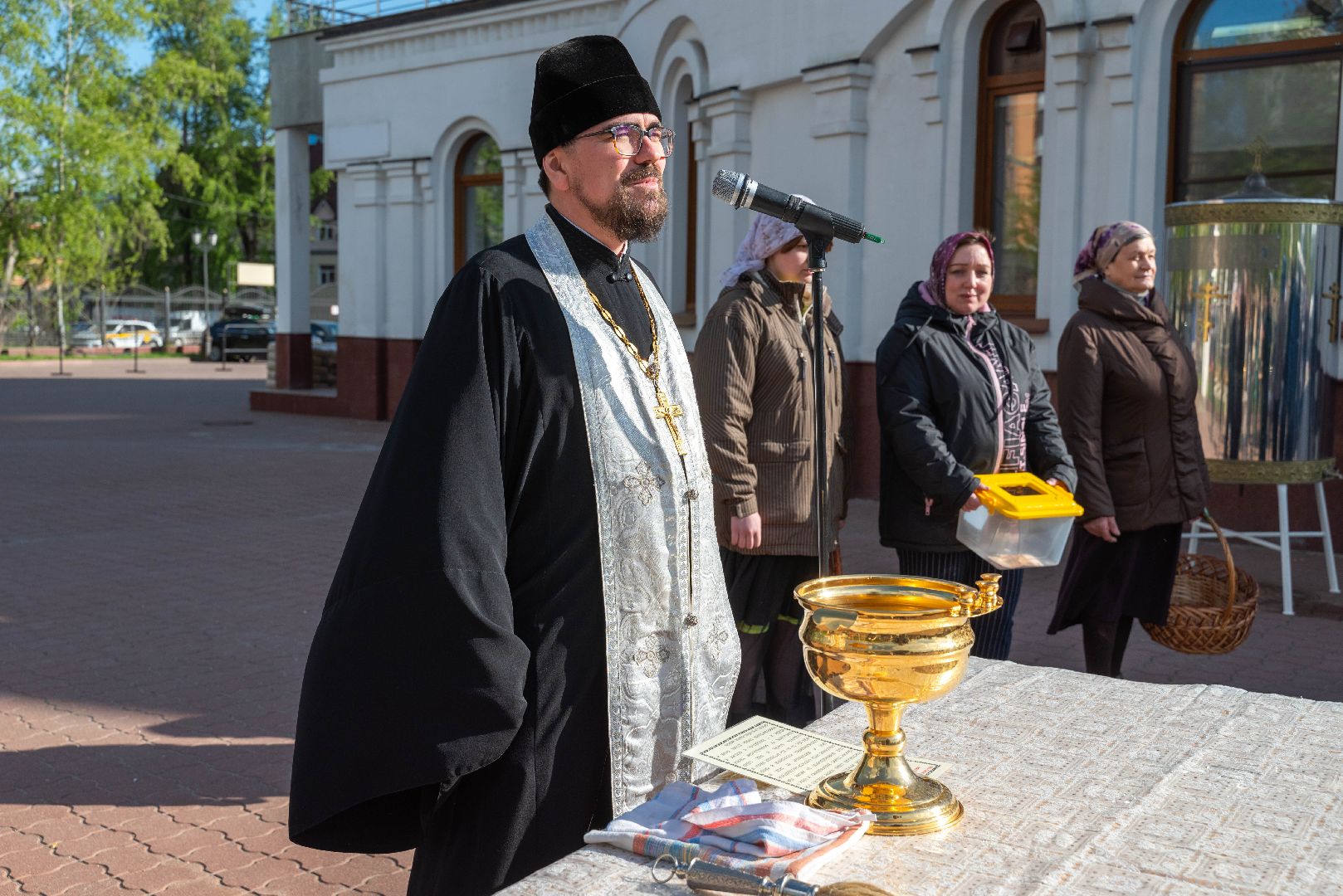 Реутов, Троицкий храм, Храм Казанской иконы Божьей Матери, Пасха, Христос воскрес, куличи, яйца, освящение, освящение куличей,