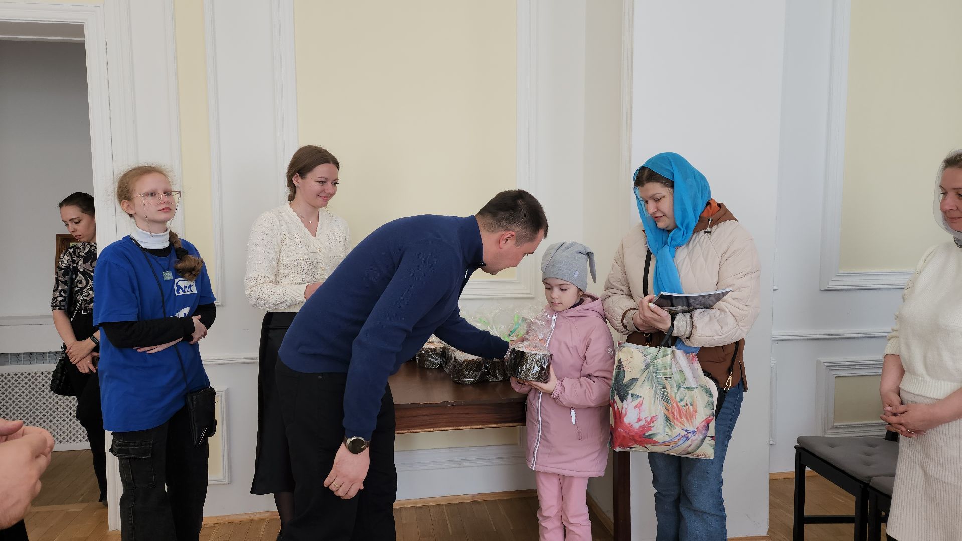 Пасха, вручение куличей, единая россия, семьи СВО,