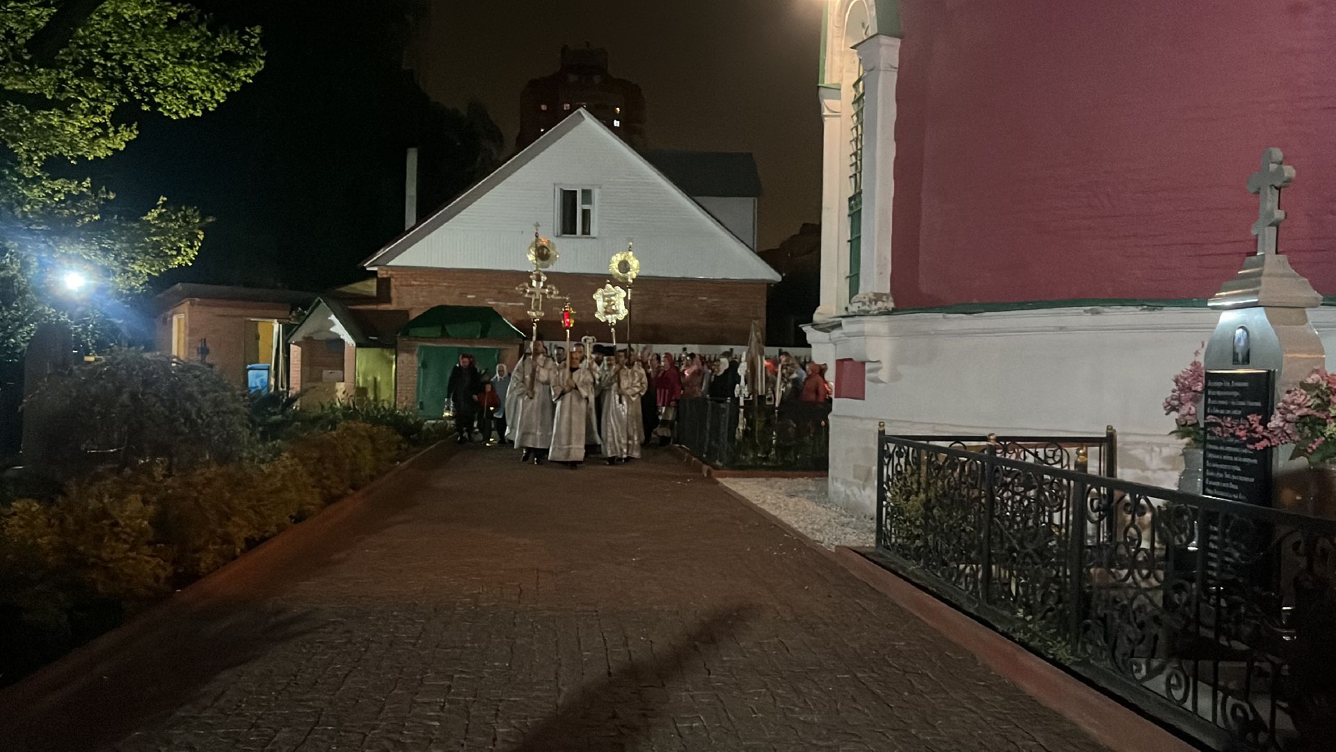 пасха, пасхальное богослужение, крестный ход, церковь, церковный праздник,