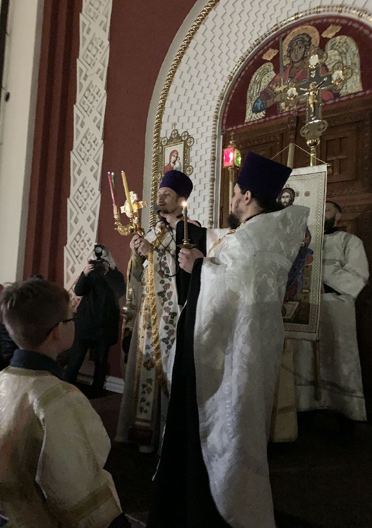 Балашиха, Подмосковье, пасхальное богослужение, Пасха, крестный ход,