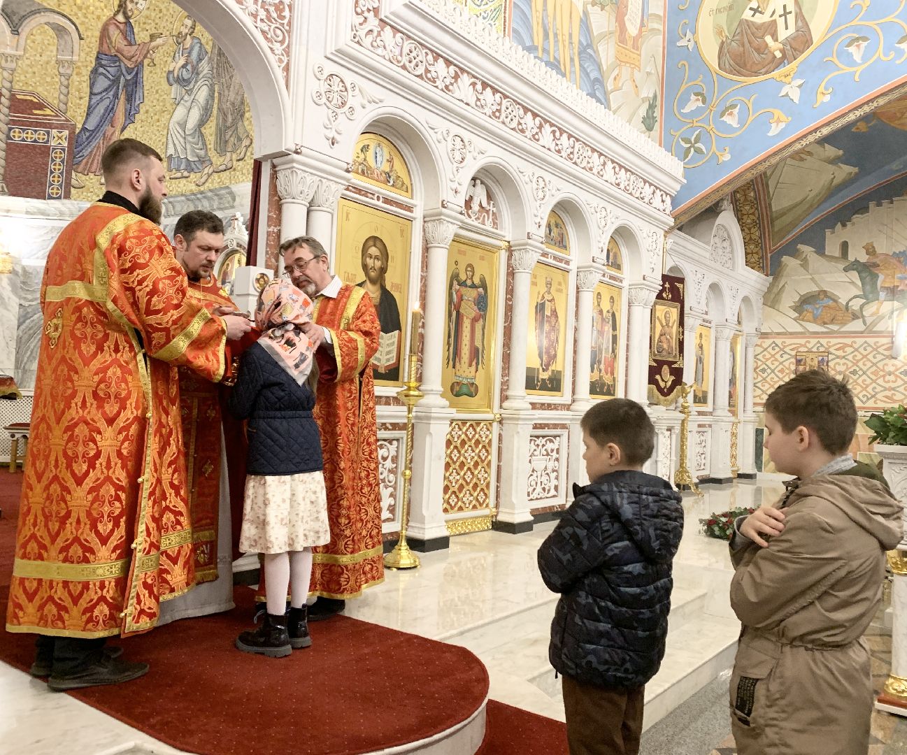Балашиха, Подмосковье, пасхальное богослужение, Пасха, крестный ход,