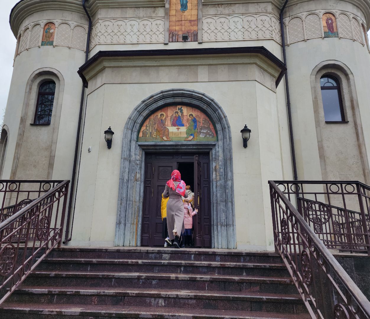 Звенигород, Саввино-Сторожевский монастырь, Религия, пасхальное богослужение,