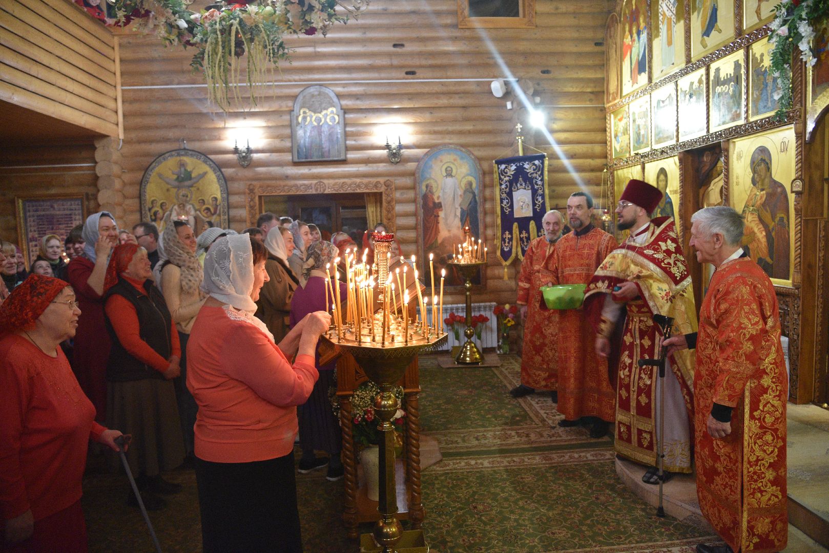 лотошино, храм, пасха, пасхальное богослужение, пасхальные традиции,