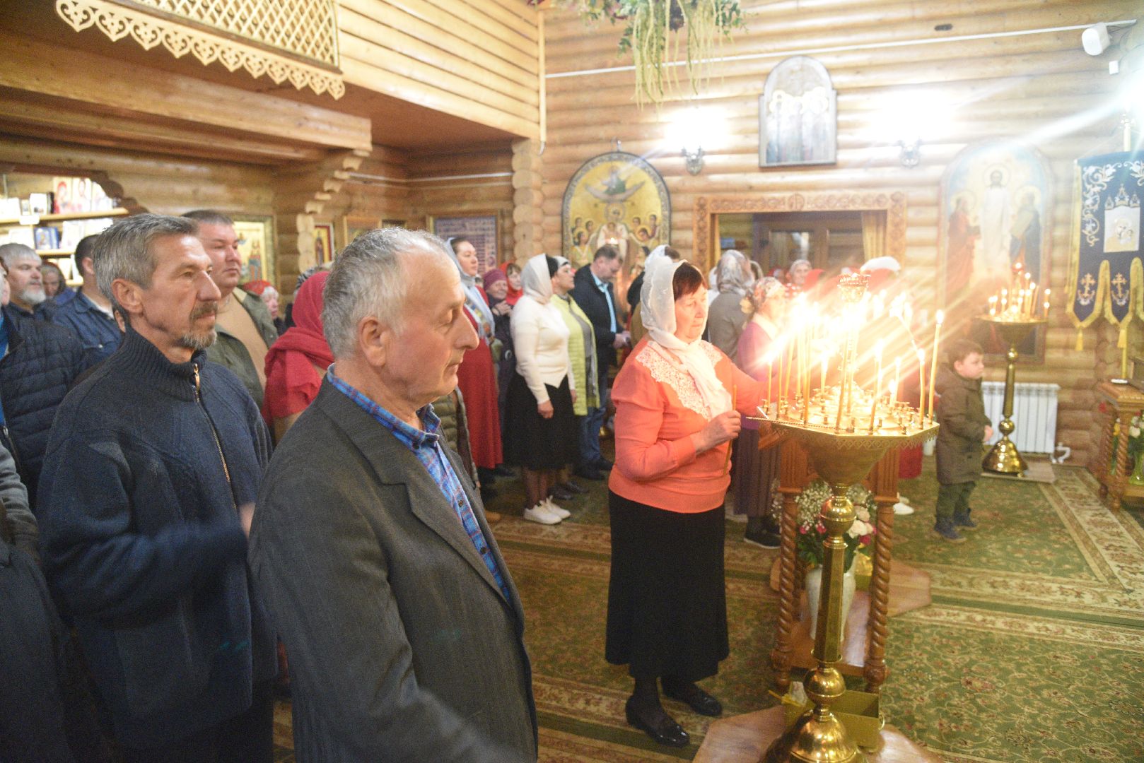 лотошино, храм, пасха, пасхальное богослужение, пасхальные традиции,