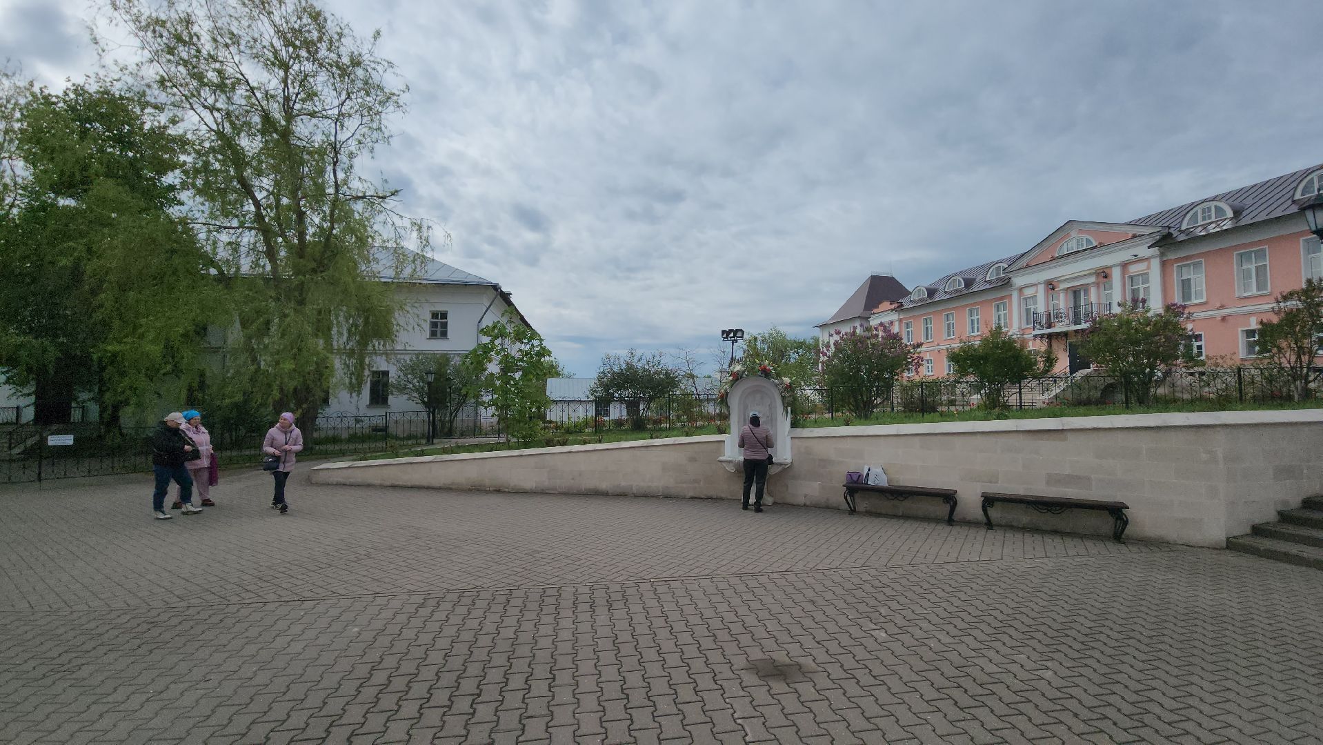 женский владычный монастырь, серпухов, владычная слобода, павлины, пасха в серпухове,