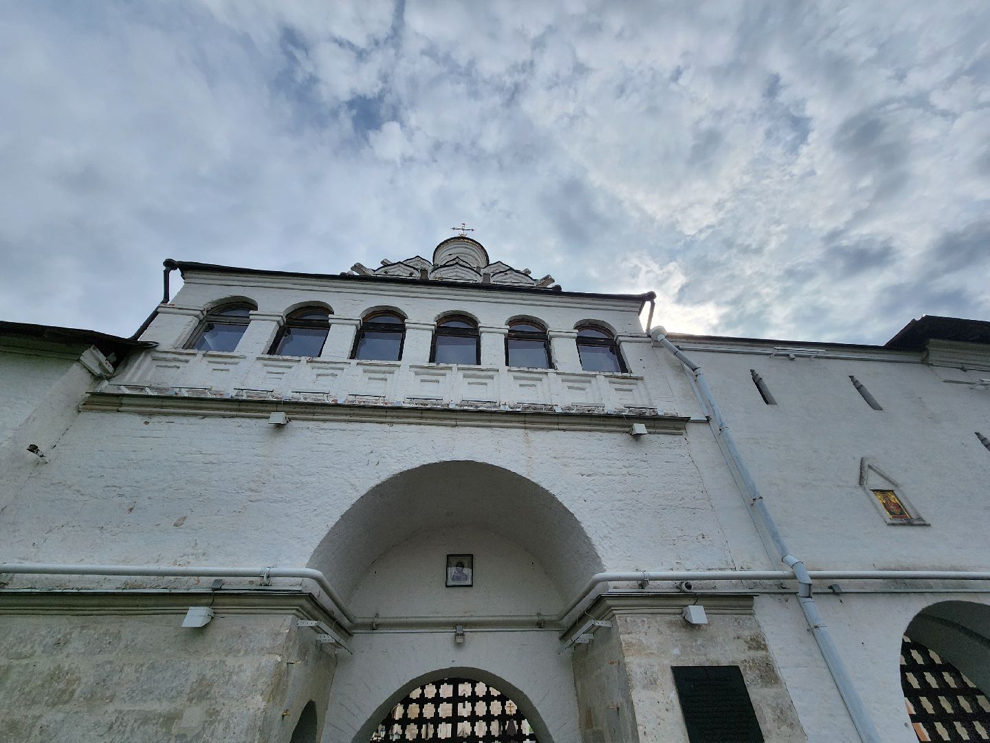 женский владычный монастырь, серпухов, владычная слобода, павлины, пасха в серпухове,