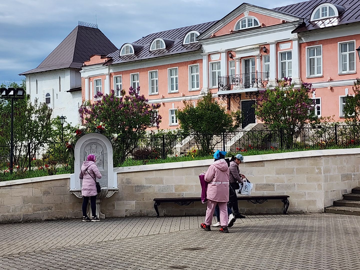 женский владычный монастырь, серпухов, владычная слобода, павлины, пасха в серпухове,