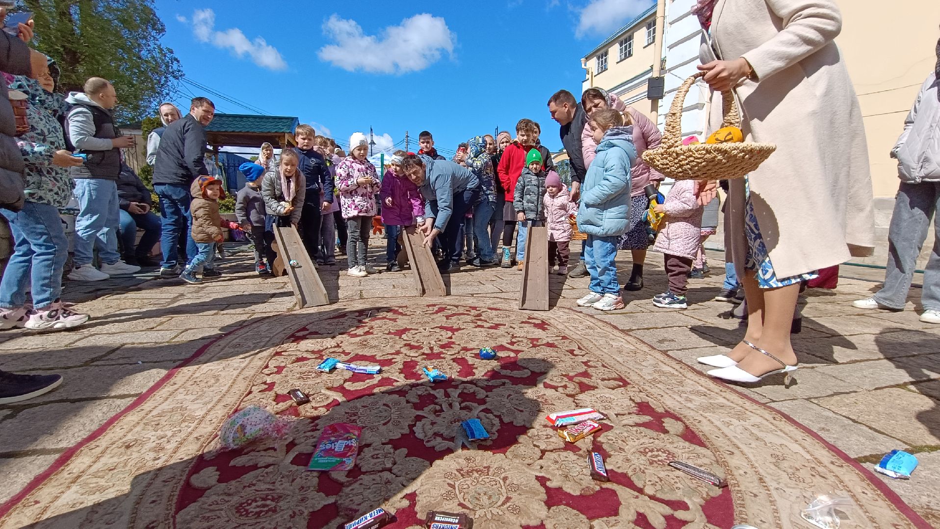 храм, пасха, пасхальные яйца, лобня,