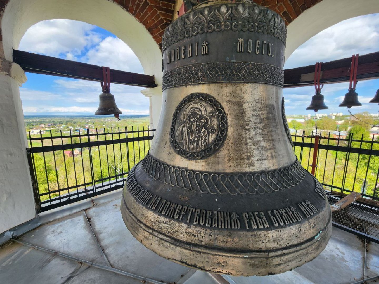 можайск, можайский городской округ, подмосковье, храм, пасхальная неделя, колокольня, православный праздник, колокольный звон,