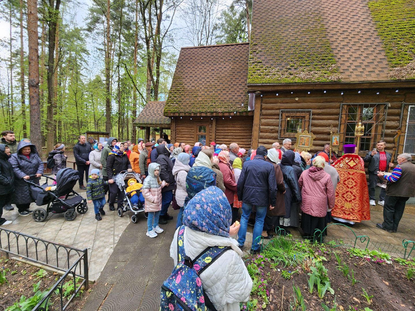 Черноголовка, Пасха,