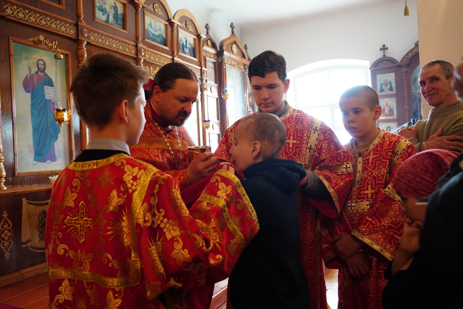 Пасха, богослужение, литургия, Рошаль, скорбященский храм,