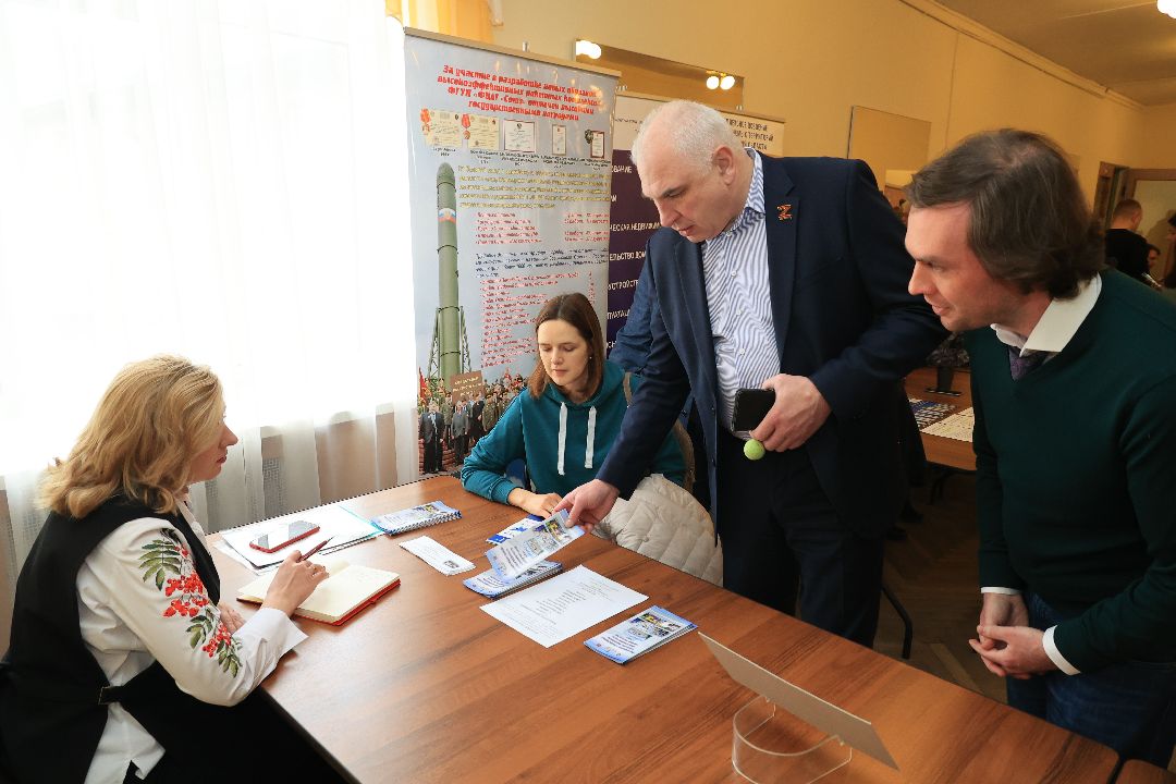 Ярмарка вакансий, Дзержинский, трудоустройство, экономика