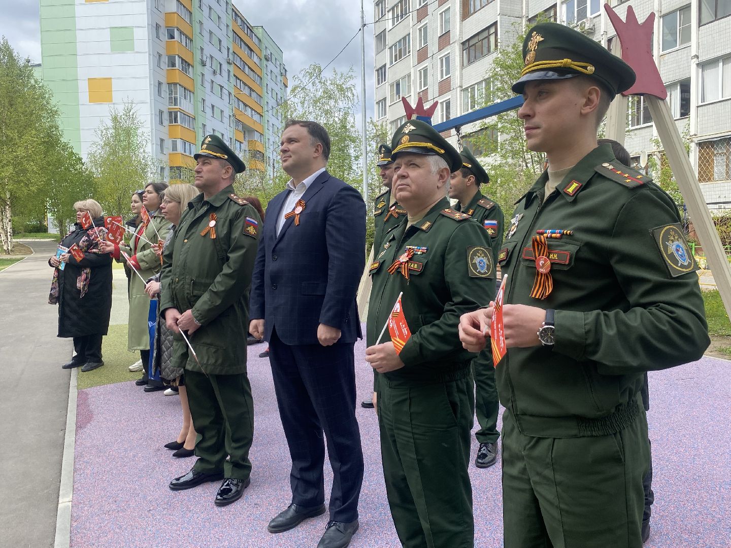 ветеран вов, Власиха столица РВСН, Концерт под окнами ветерана, день победы во власихе, День Победы,