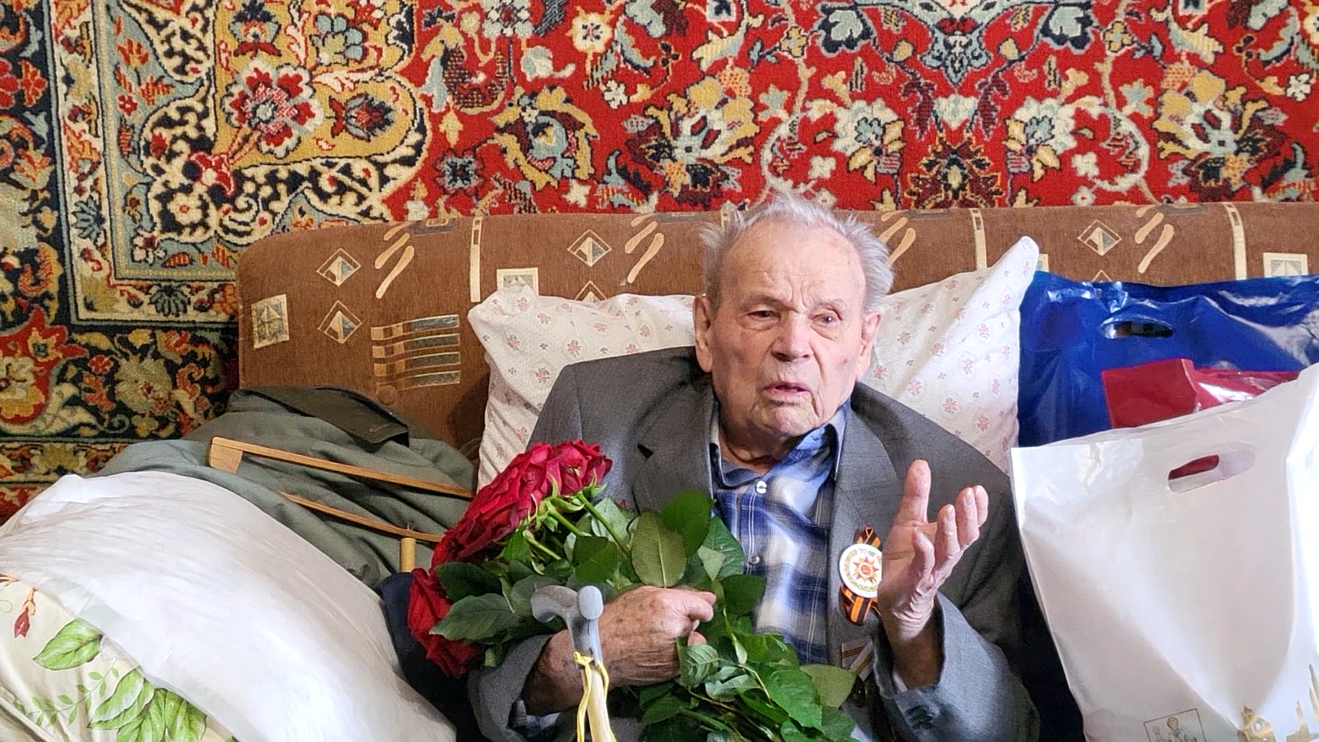 ветеран вов, Власиха столица РВСН, Концерт под окнами ветерана, день победы во власихе, День Победы,