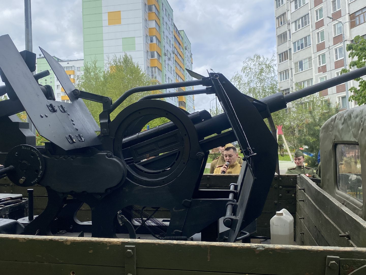 ветеран вов, Власиха столица РВСН, Концерт под окнами ветерана, день победы во власихе, День Победы,