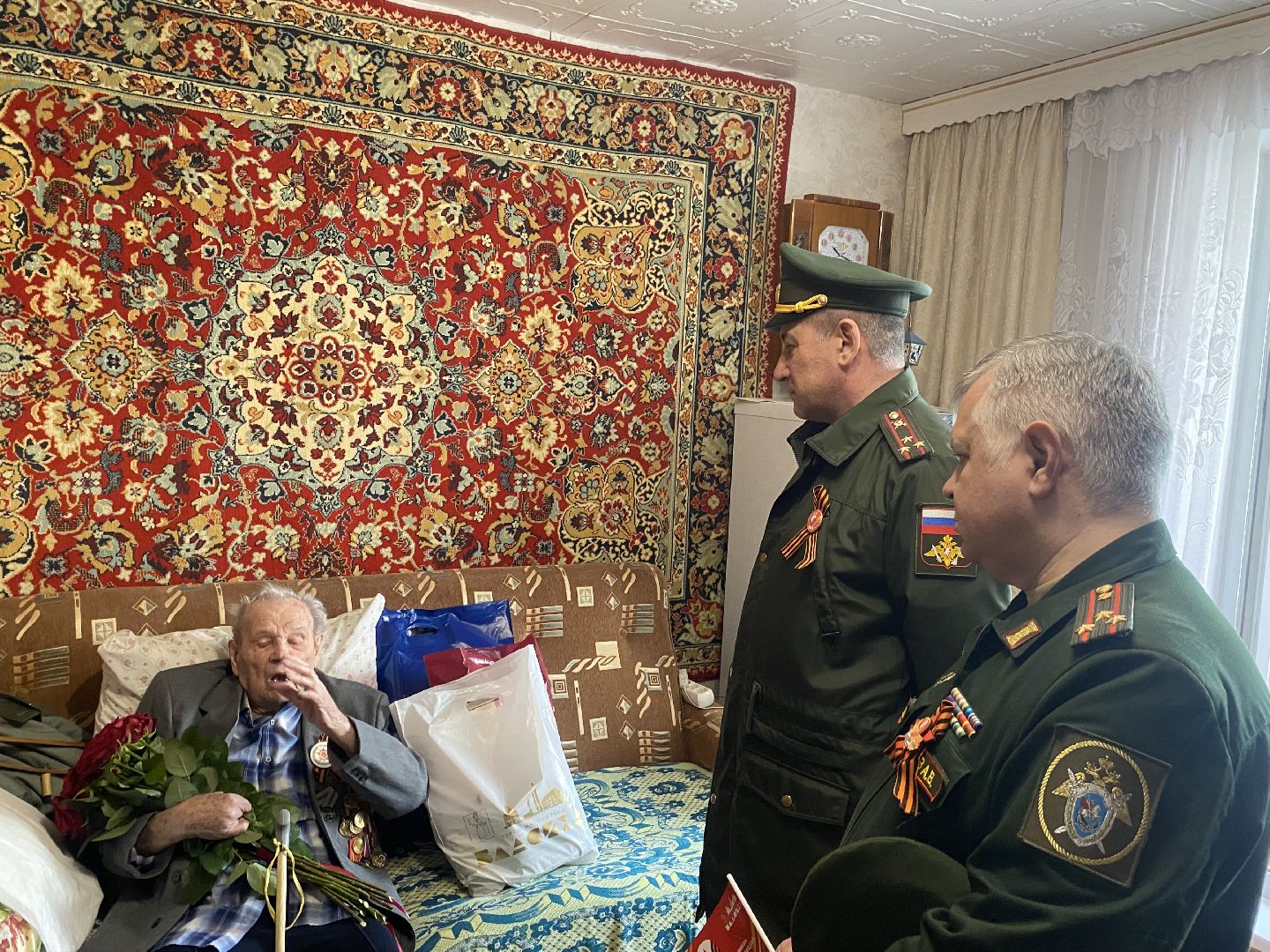 ветеран вов, Власиха столица РВСН, Концерт под окнами ветерана, день победы во власихе, День Победы,