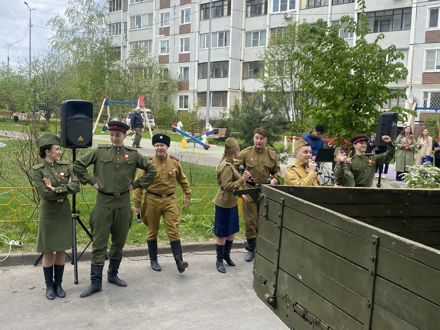 ветеран вов, Власиха столица РВСН, Концерт под окнами ветерана, день победы во власихе, День Победы,