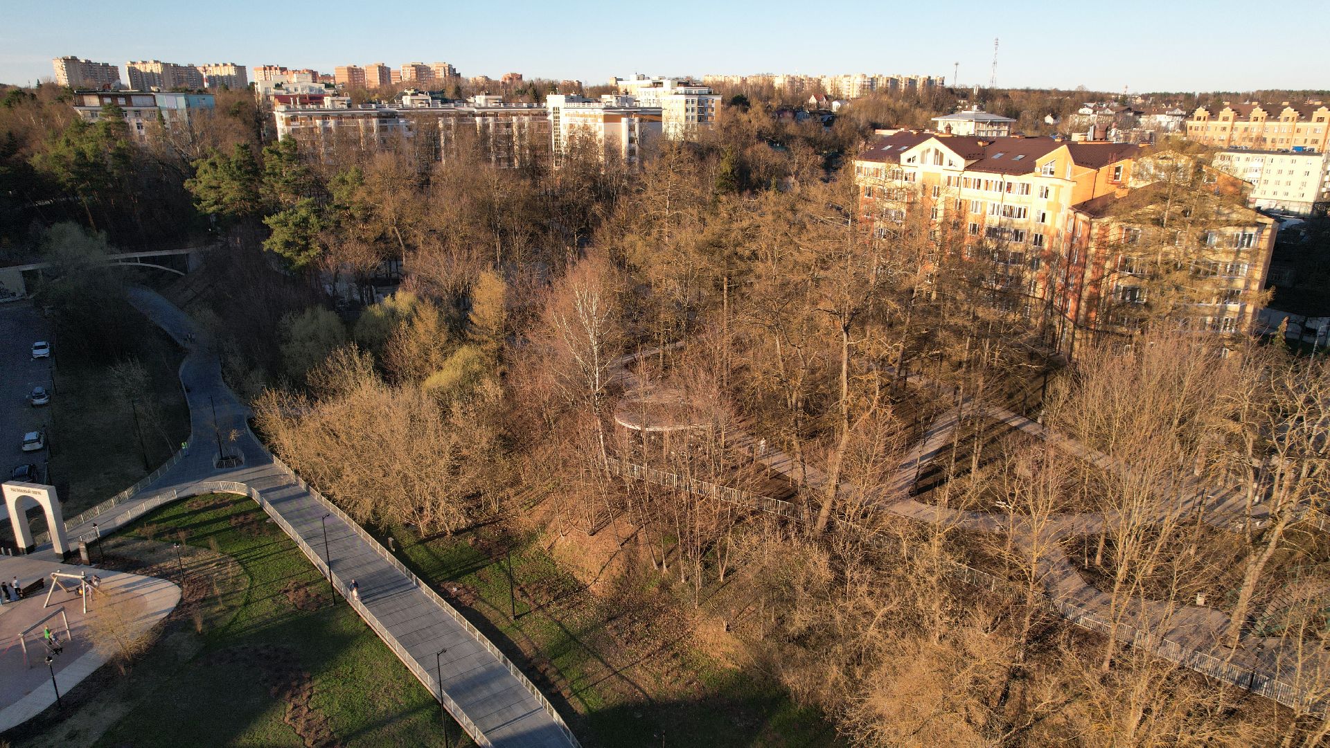 видео с коптера, звенигород, парк,